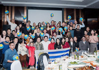 Parte del Staff del Grupo Dragón en China